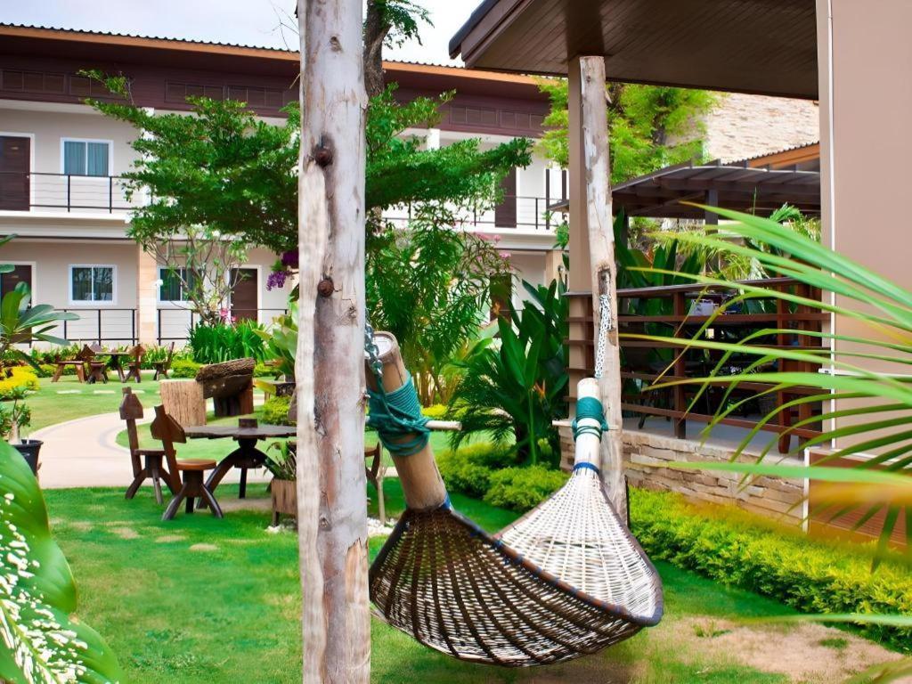 The Park Nangrong Resort Экстерьер фото